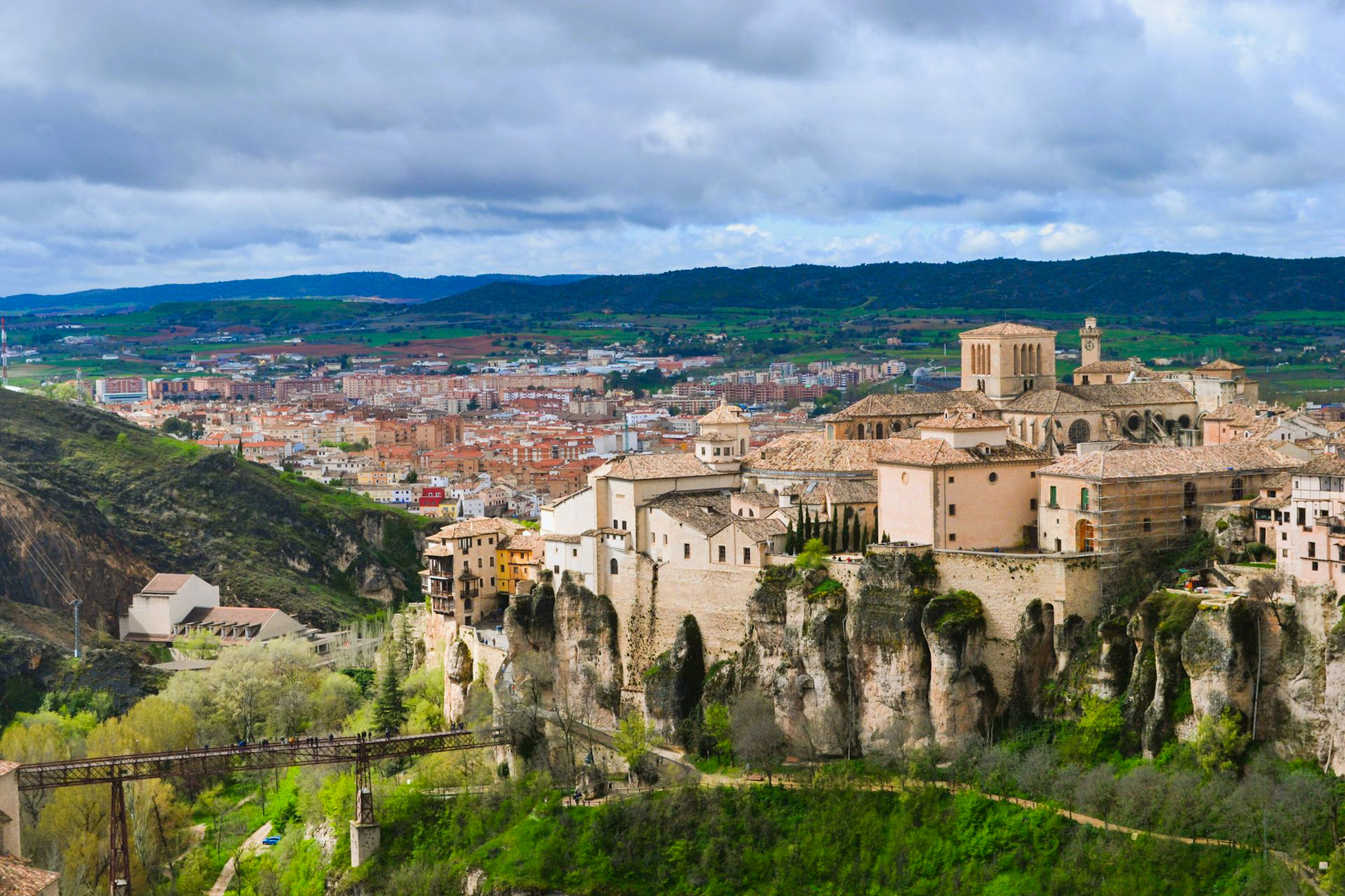Casas Colgadas de Cuenca sobre el tajo del río Huécar