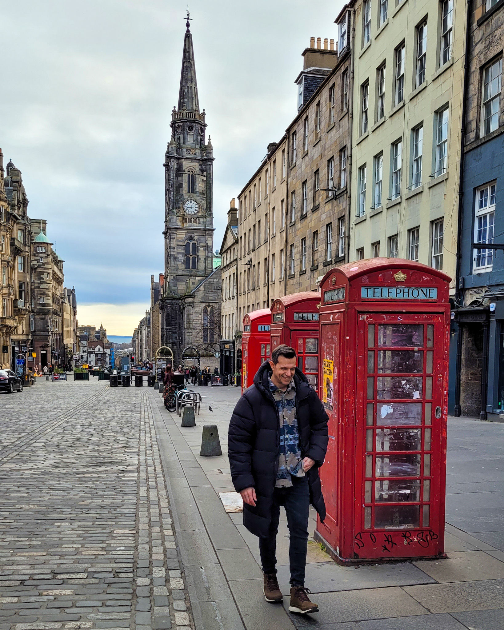 Usando Holafly en Edimburgo, Reino Unido