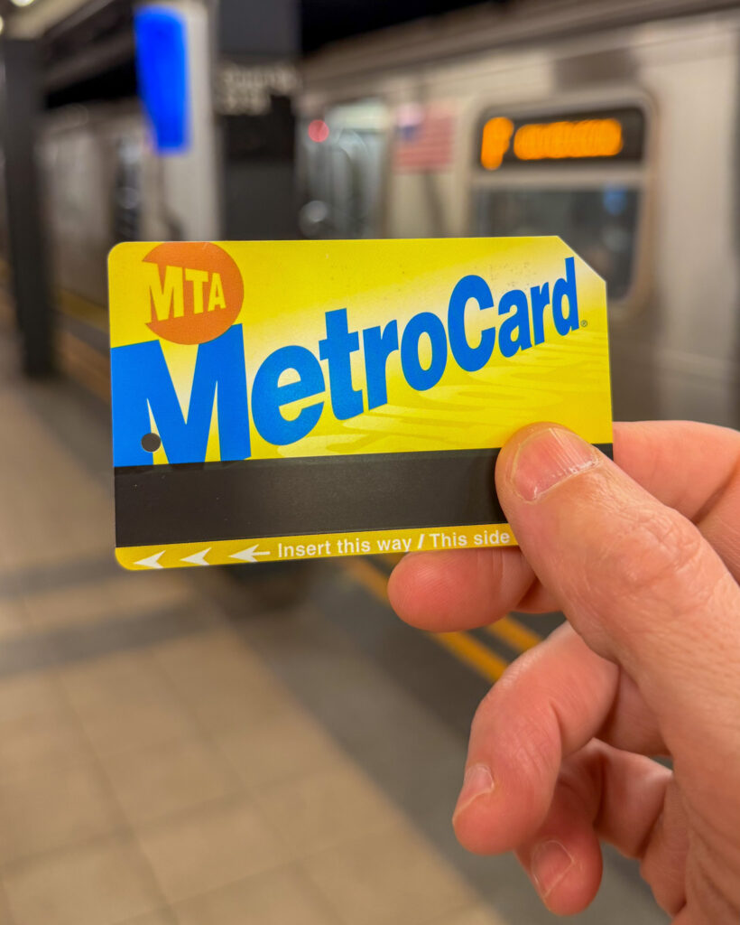 Cómo moverse por Nueva York: guía fácil para combinar caminatas, metro y OMNY sin volverte loco