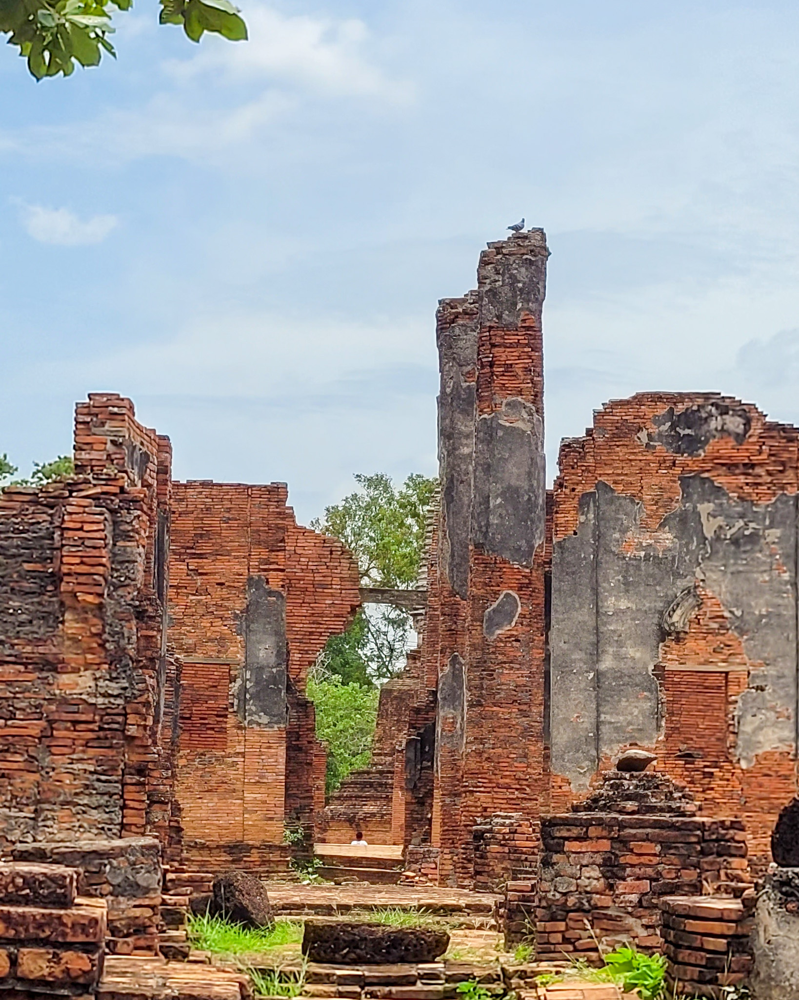 Templo de ladrillo en Ayutthaya