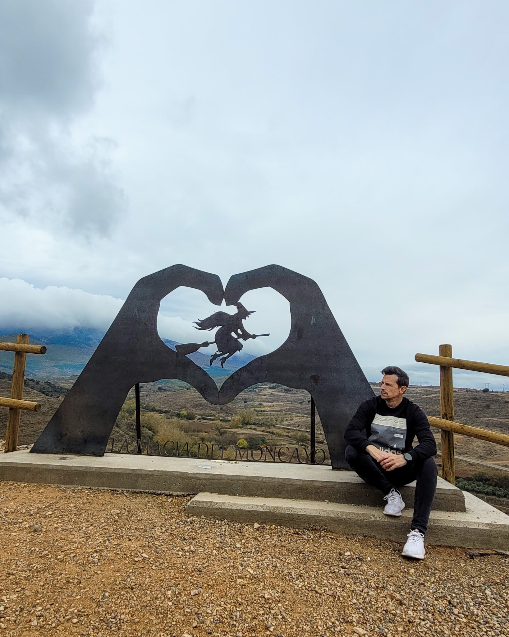 Trasmoz, pueblo de las brujas con castillo árabe y vista al Moncayo