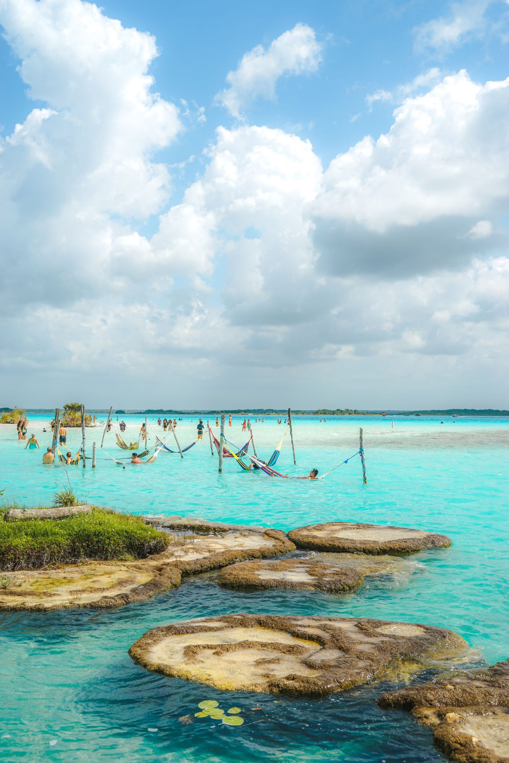 Laguna de Bacalar, de los siete colores